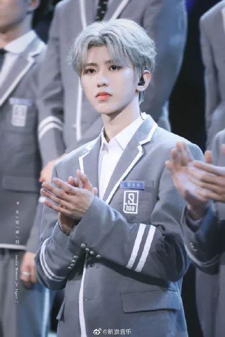 娱乐吃瓜社蔡徐坤,娱乐吃瓜社的焦点人物