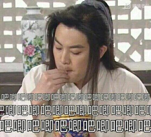 吃瓜娱乐小狗表情包,萌态可掬,笑点满满