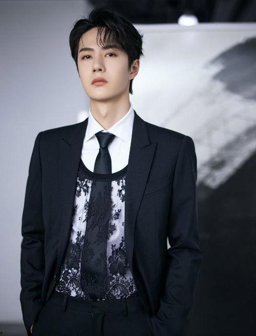 吃瓜娱乐爆料王一博,瓜田里的青春偶像,娱乐风暴中的璀璨星光